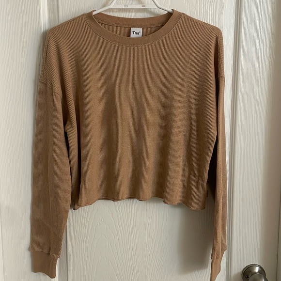 Aritzia TNA Thermal Top Size XS Excellent Condition. - Picture 1 of 7